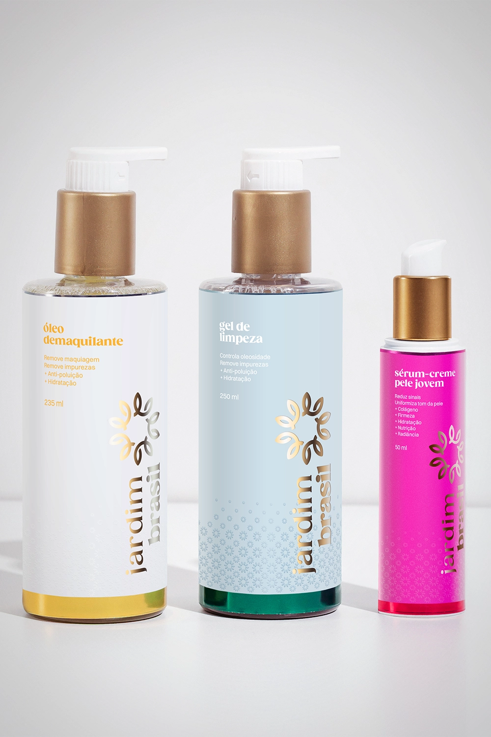 Kit Jardim Brasil para pele jovem e limpa, com gel, serum e óleo visíveis na imagem lateral do kit de cuidados faciais.